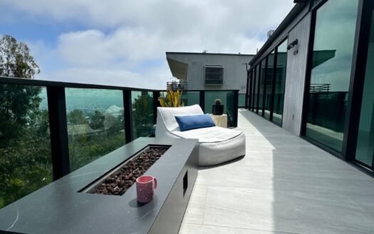 Unique Former Music Venue Hollywood Hills-Sunset B