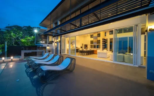 Entire home in Thep Krasatti, Thailand
