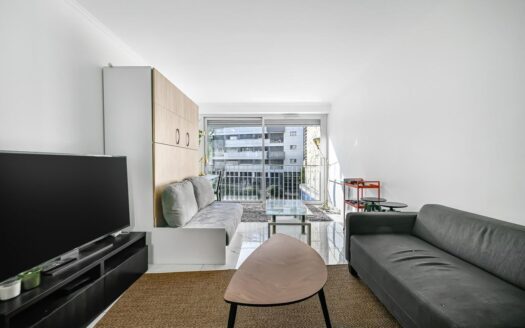 Luxury studio apartment with elevator – Popular neighborhood of Butte-aux-Cailles